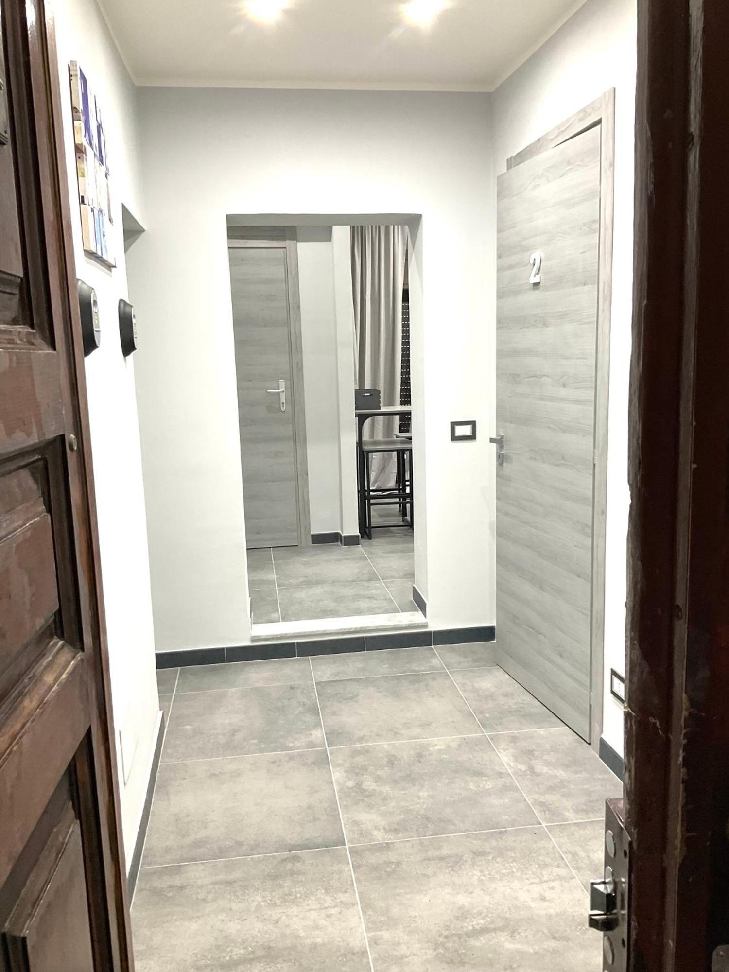 Siculahome23 Aeroporto di Catania Fontana Rossa Esterno foto